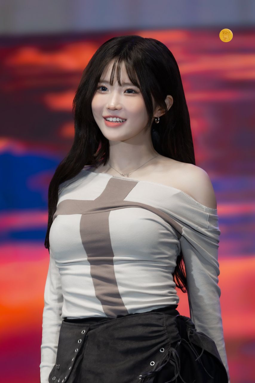 프로미스나인 송하영