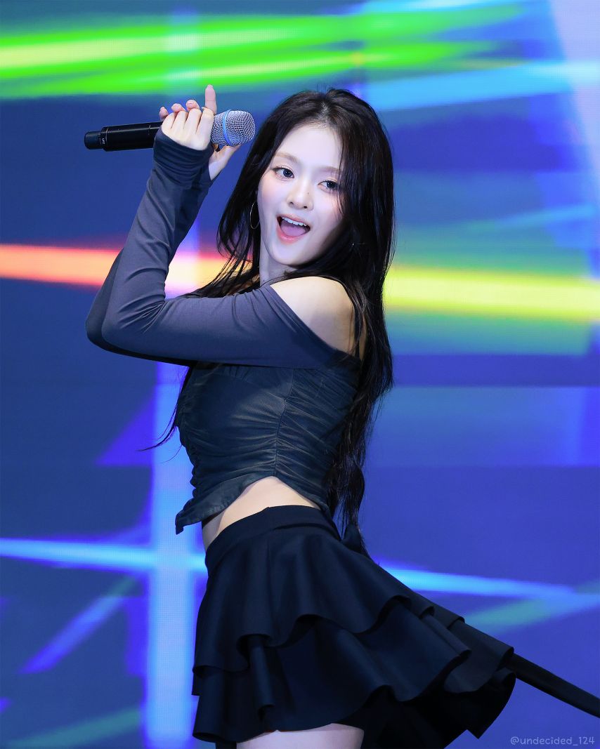 프로미스나인 이나경