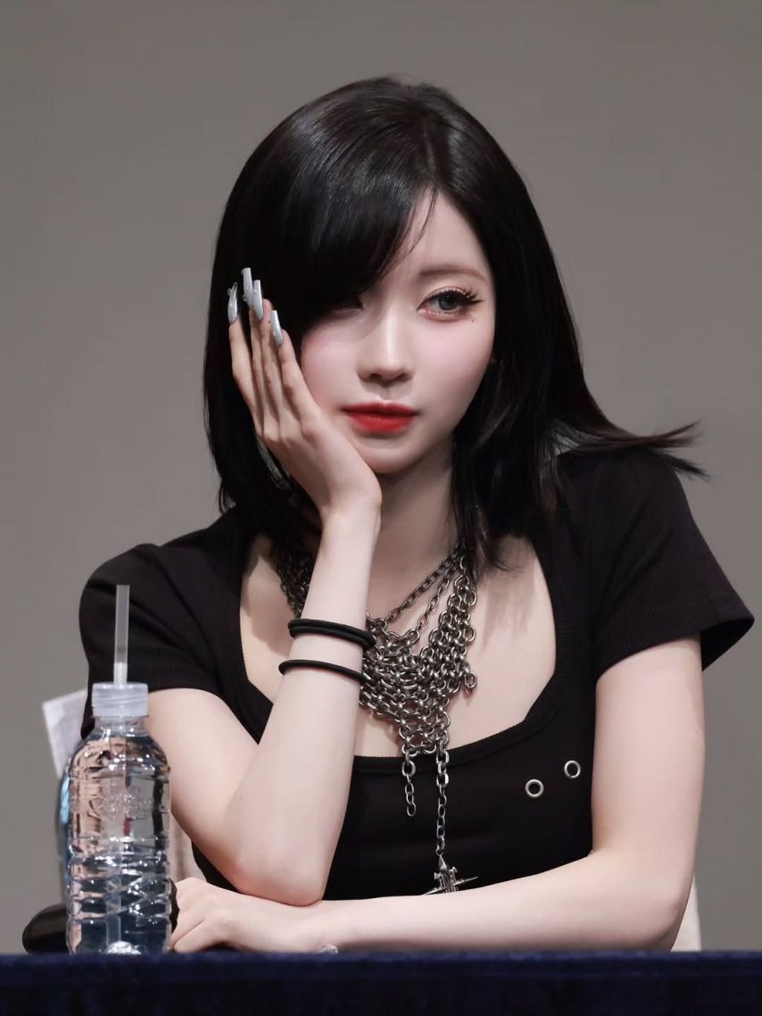 BABYMONSTER (베이비몬스터) 아사