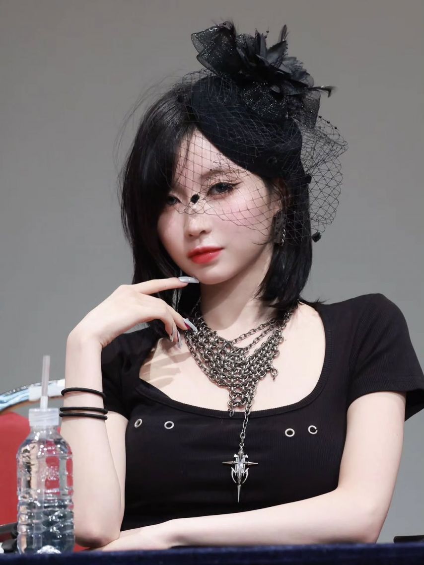 BABYMONSTER (베이비몬스터) 아사