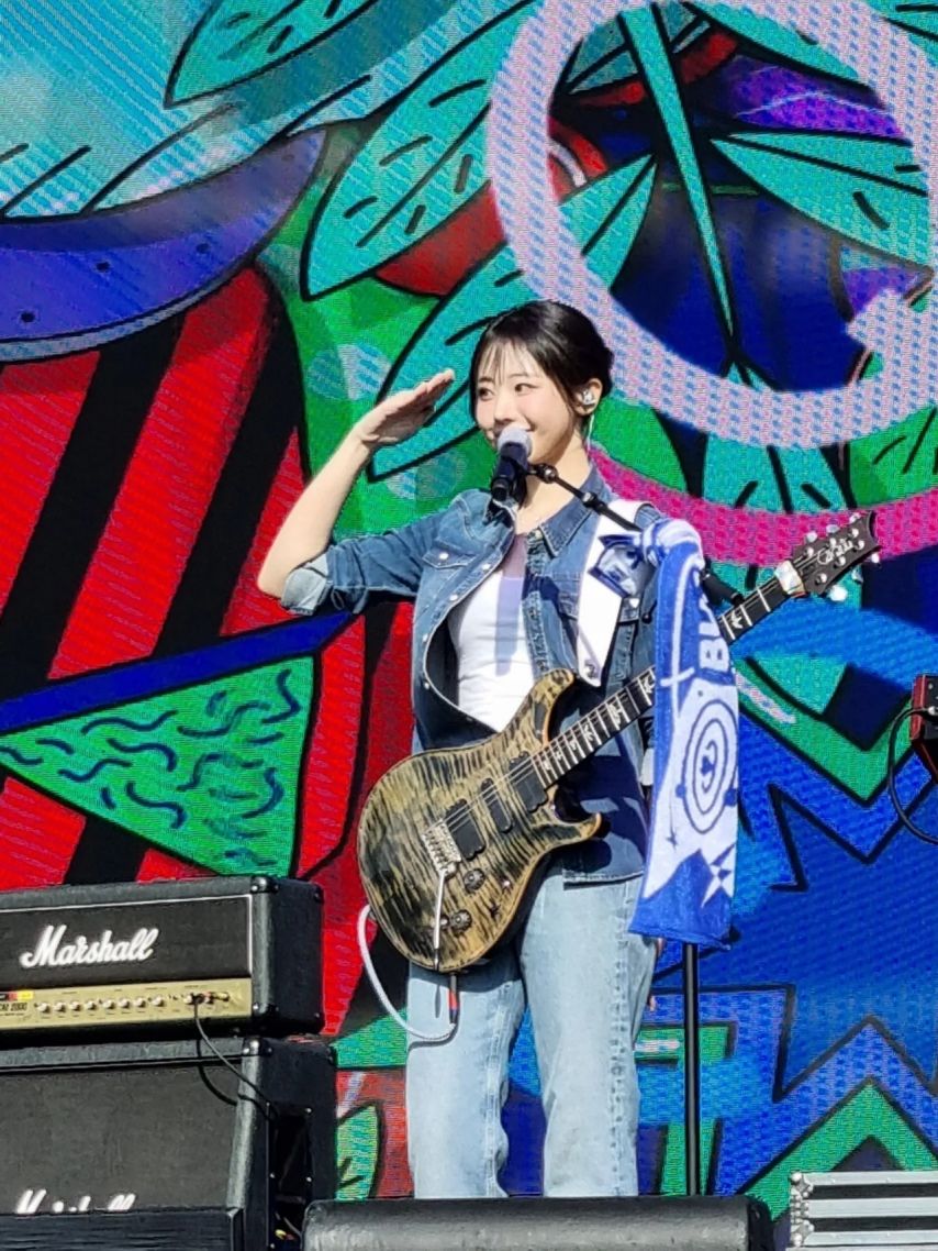 QWER 히나