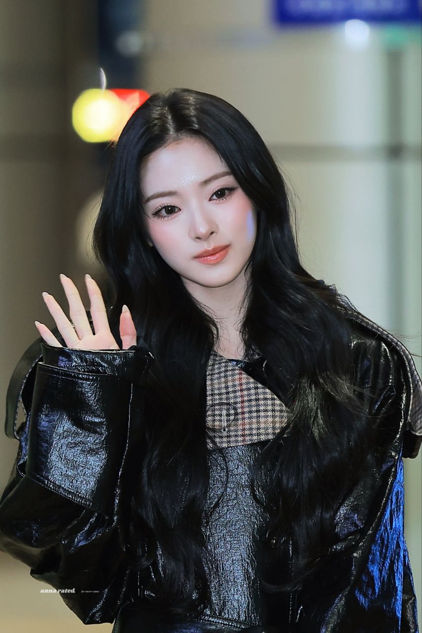 출국하는 안나 (미야오)