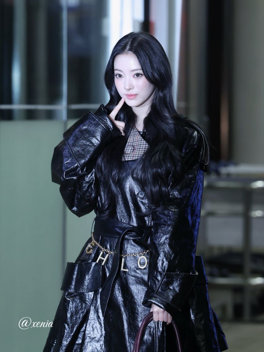출국하는 안나 (미야오)