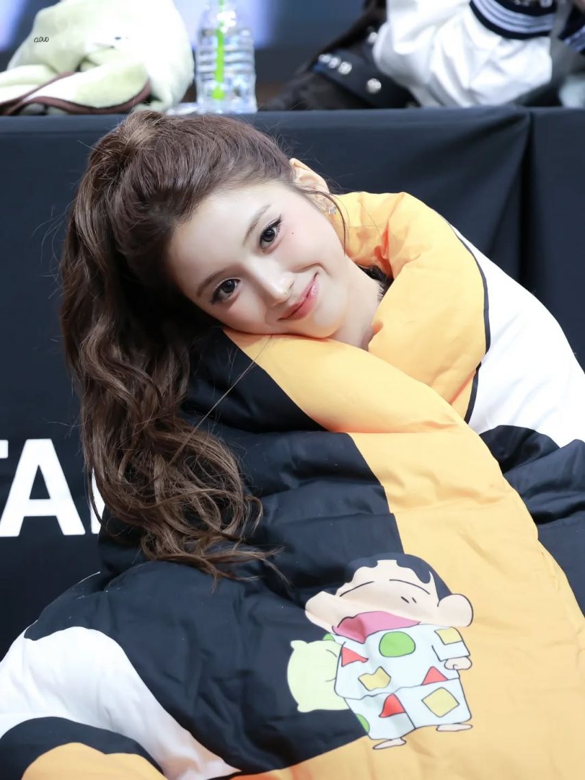 NMIXX (엔믹스) 지우