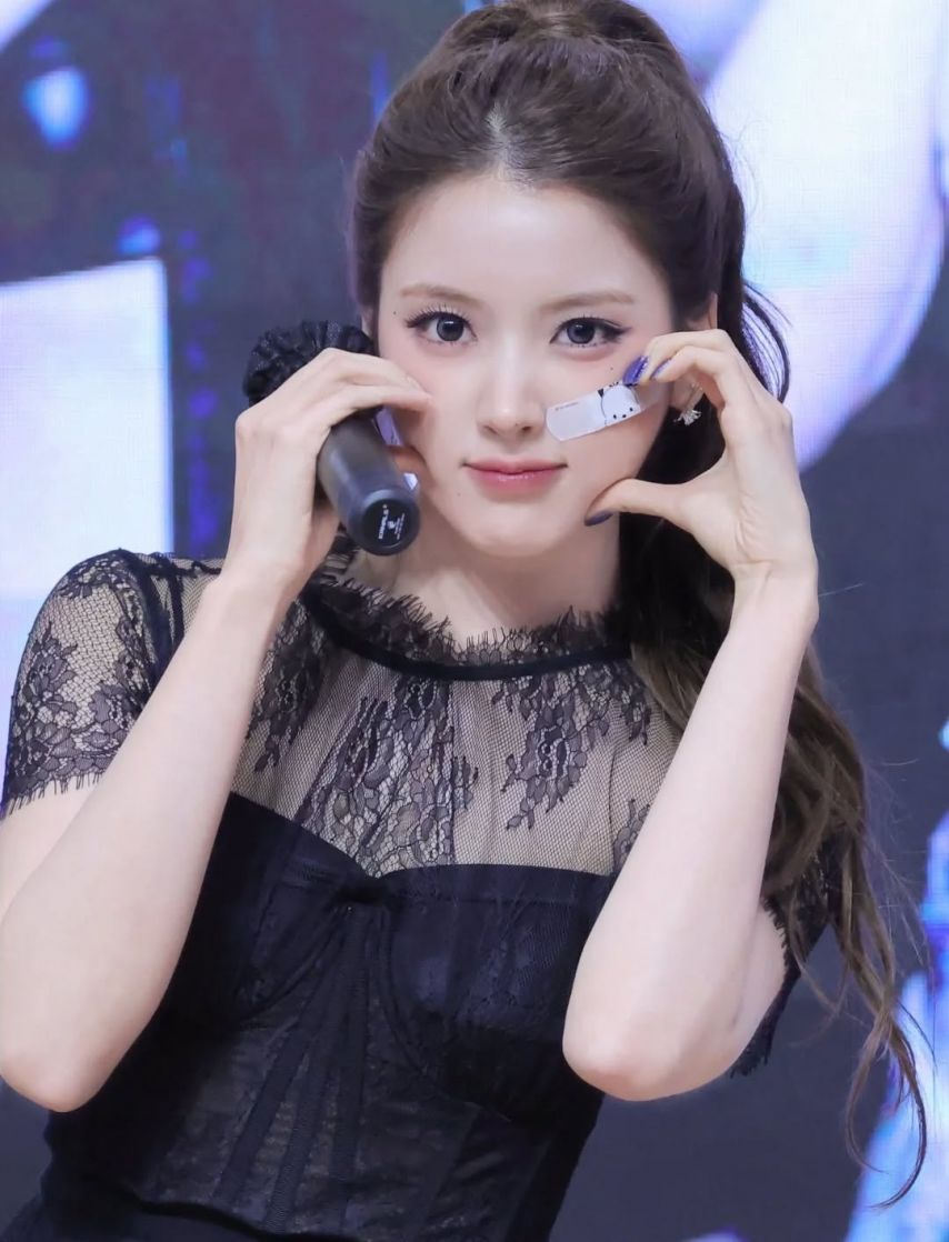 NMIXX (엔믹스) 지우