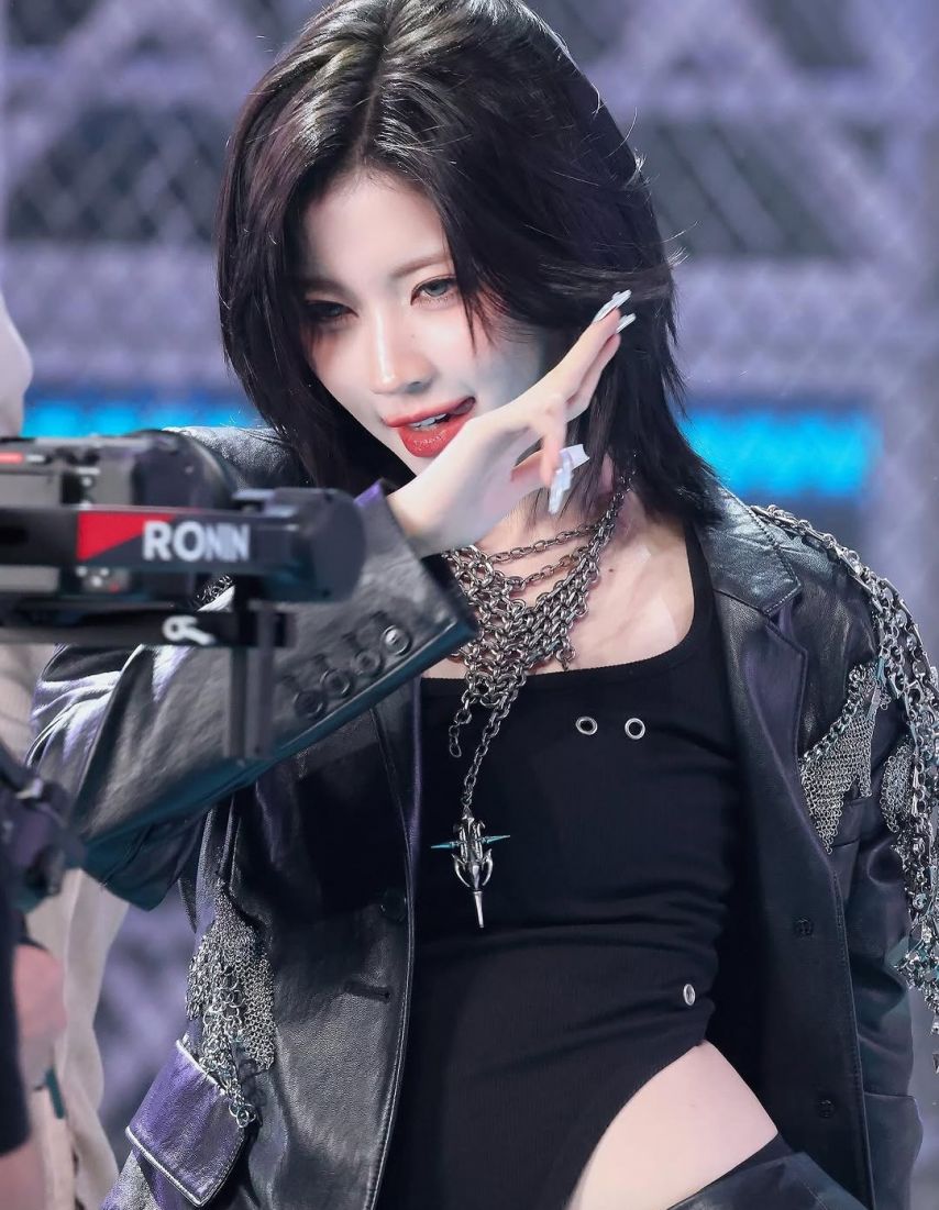 BABYMONSTER (베이비몬스터) 아사