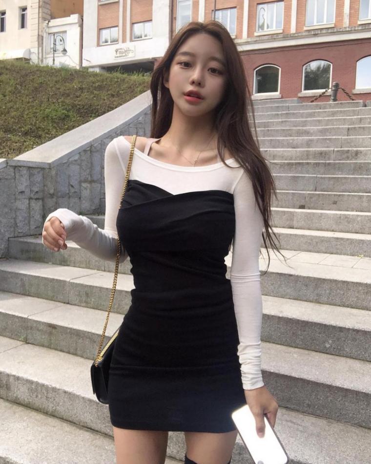 피팅모델 윤주