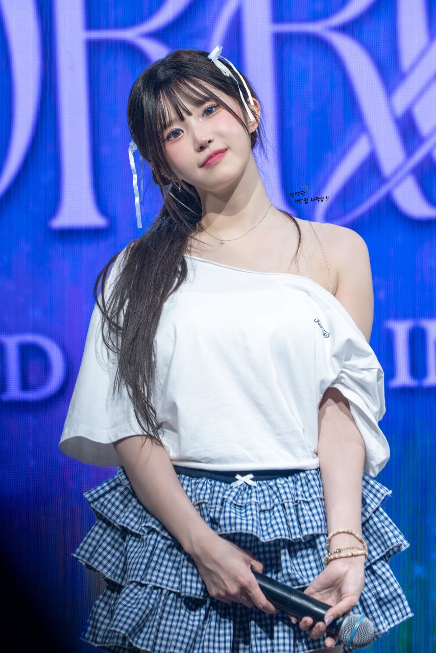 프로미스나인 송하영