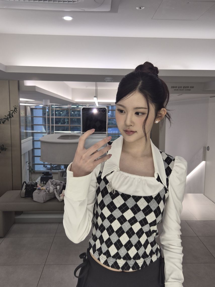하츠투하츠 에이나