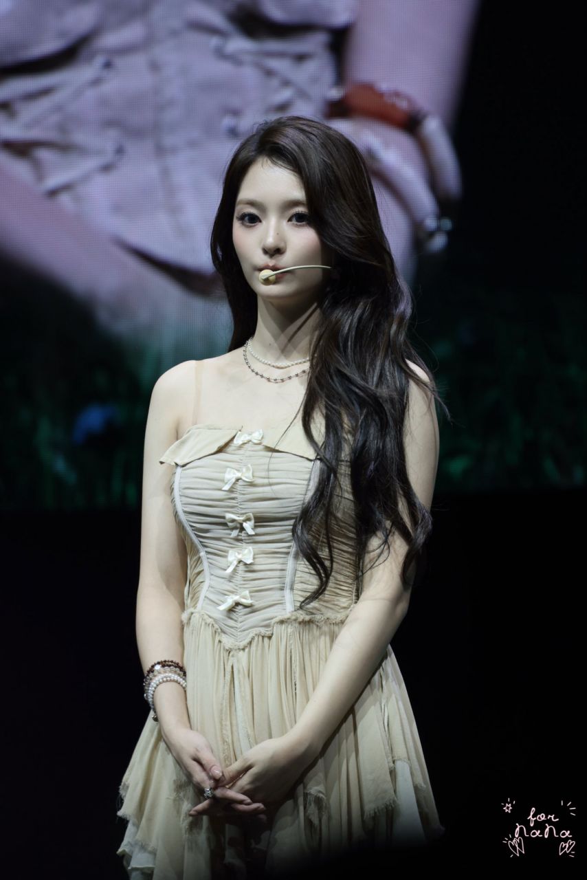 프로미스나인 이나경