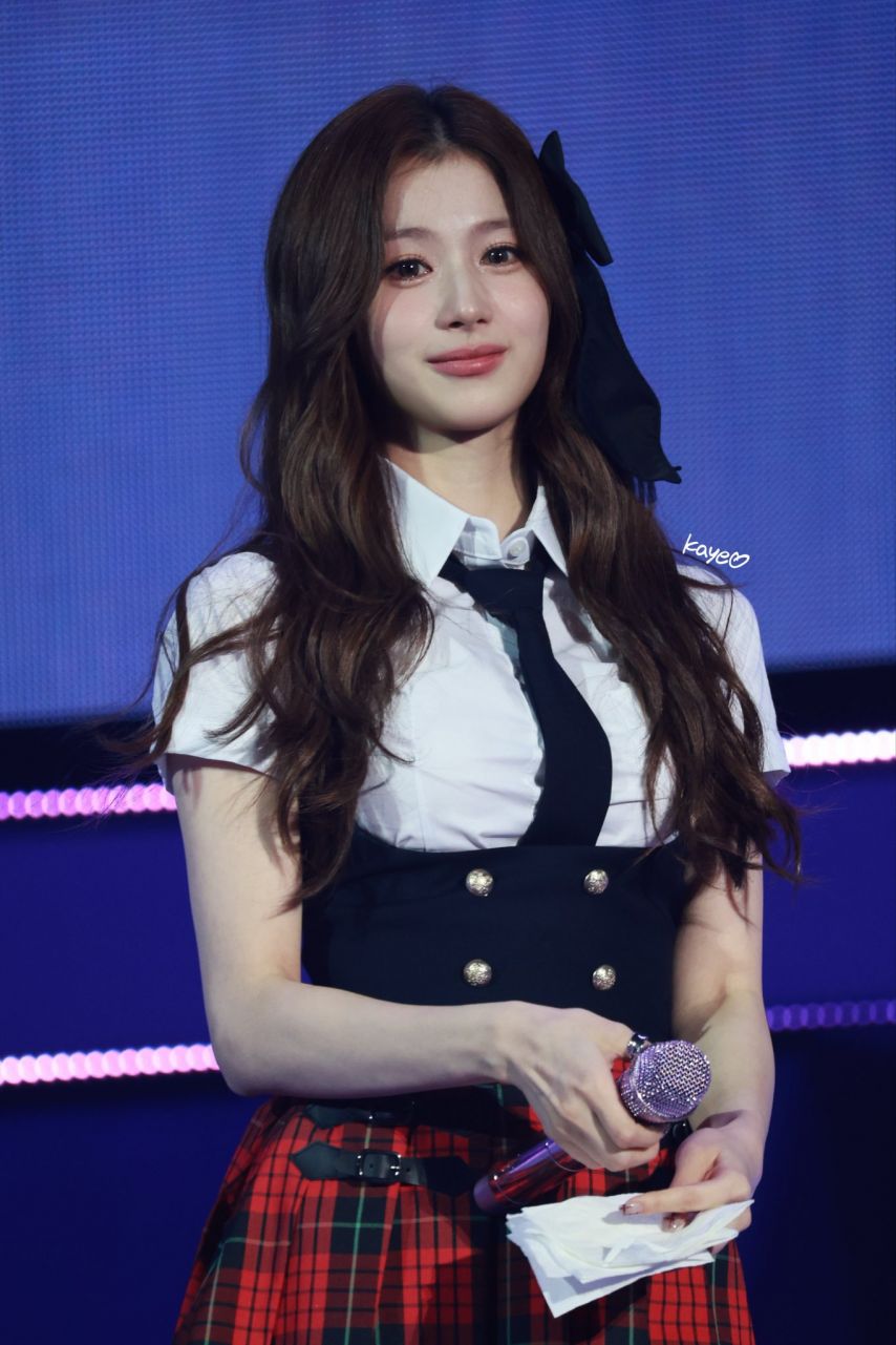 트와이스 사나