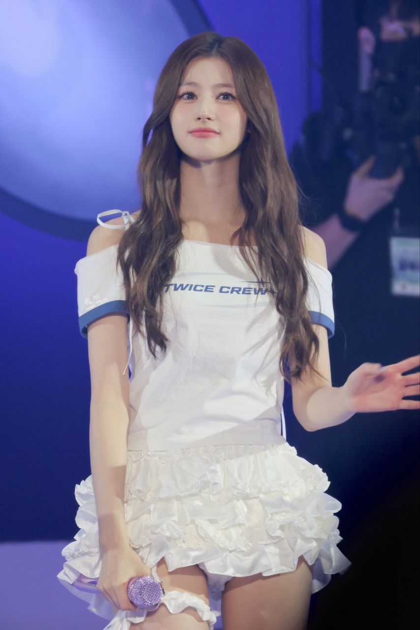 트와이스 사나