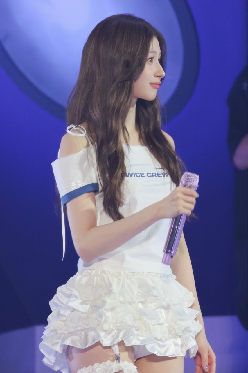 트와이스 사나