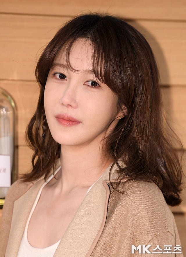 배우 이지아