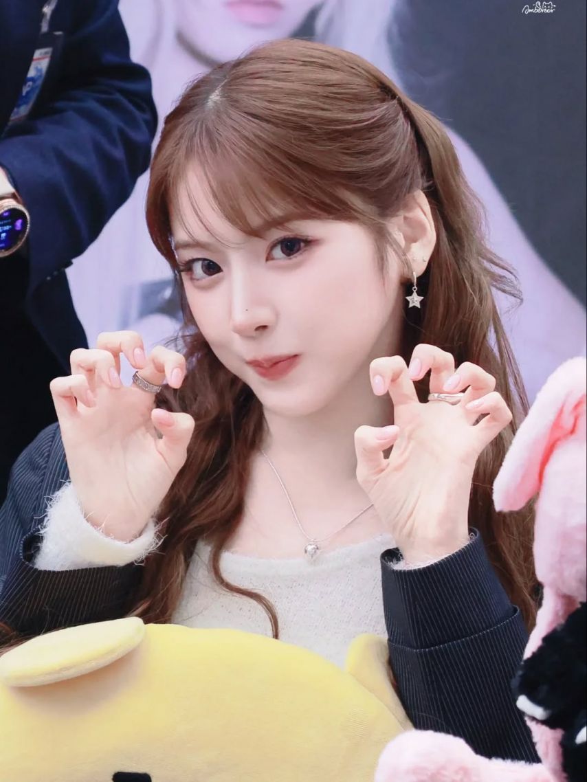NMIXX (엔믹스) 지우