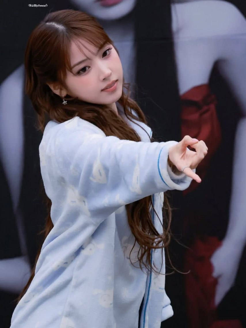NMIXX (엔믹스) 지우