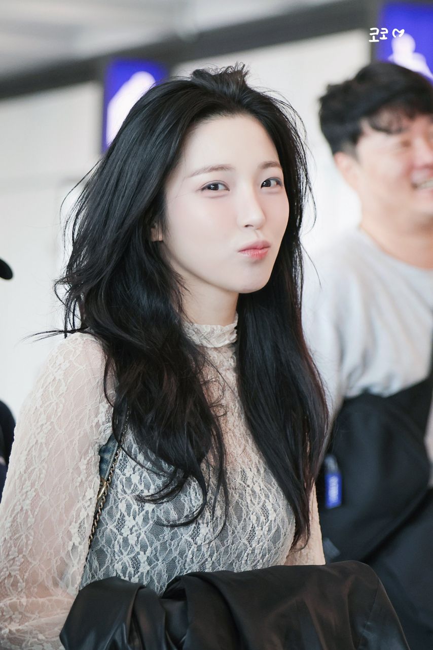 프로미스나인 백지헌