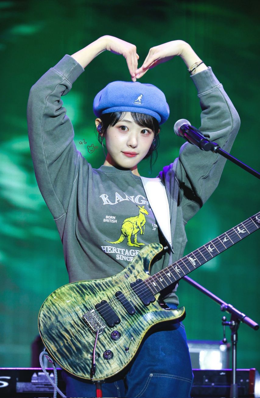 QWER 히나