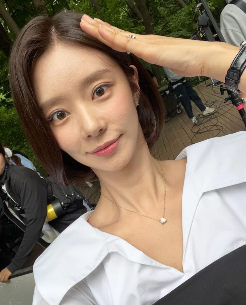 목이 길어 슬픈 이주빈