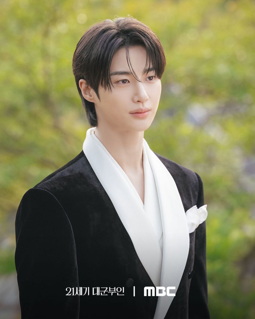 아이유 변우석 21세기대군부인
