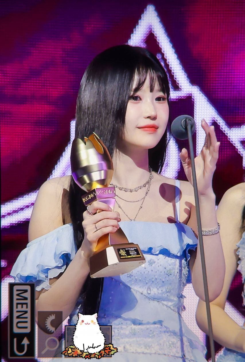 프로미스나인 송하영