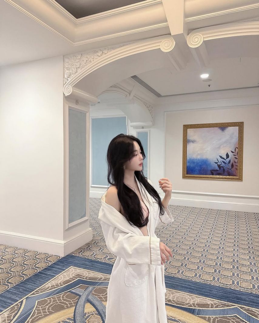 지유나