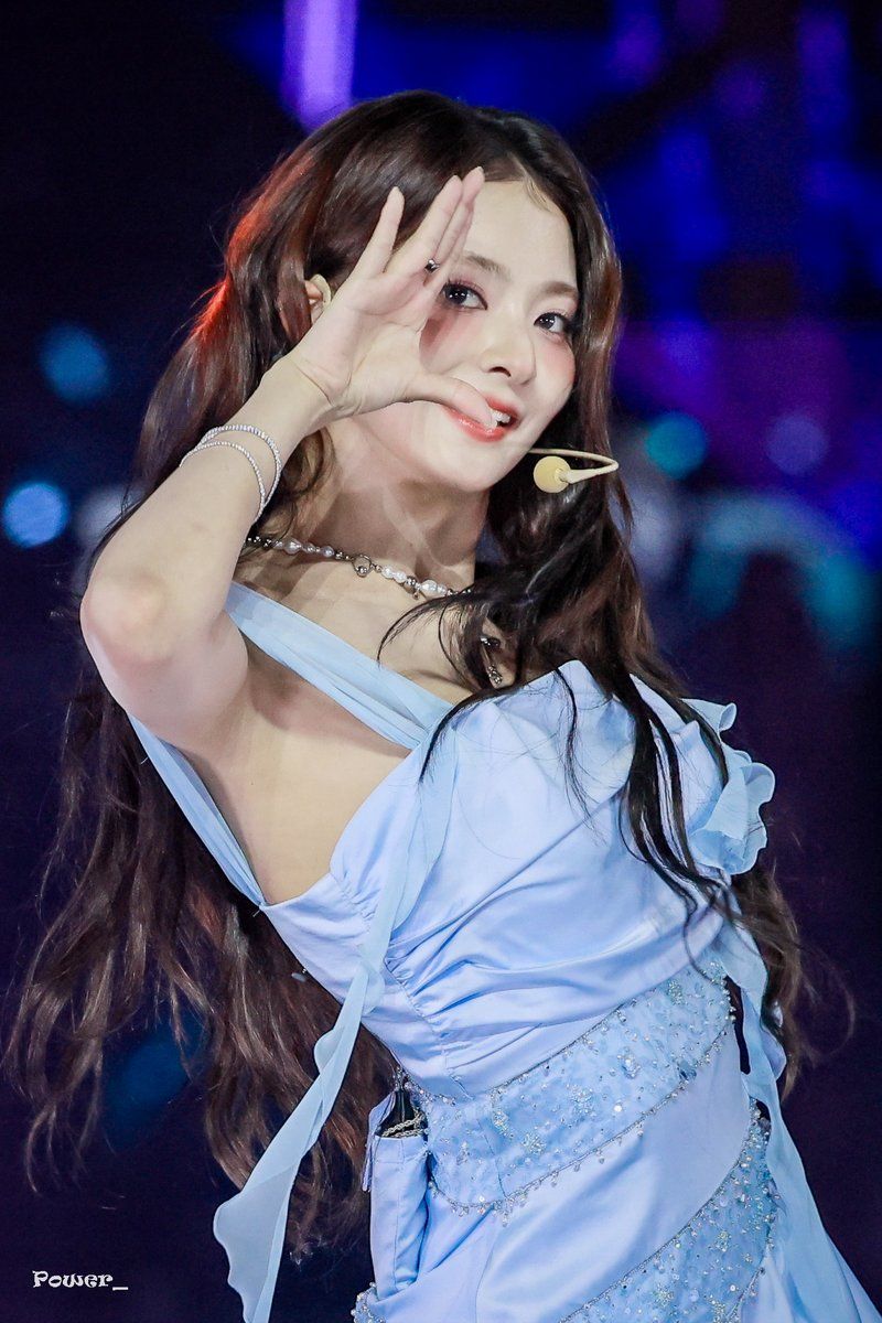 프로미스나인 이나경