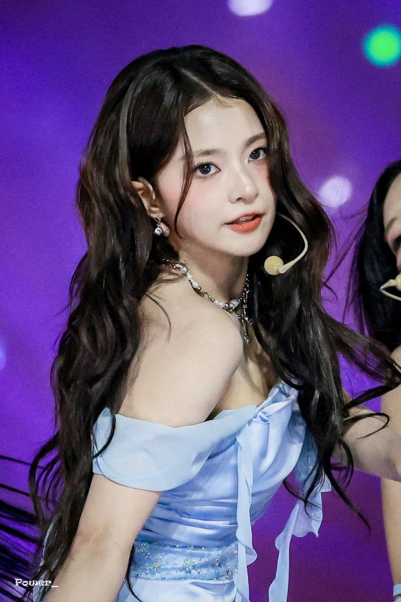 프로미스나인 이나경