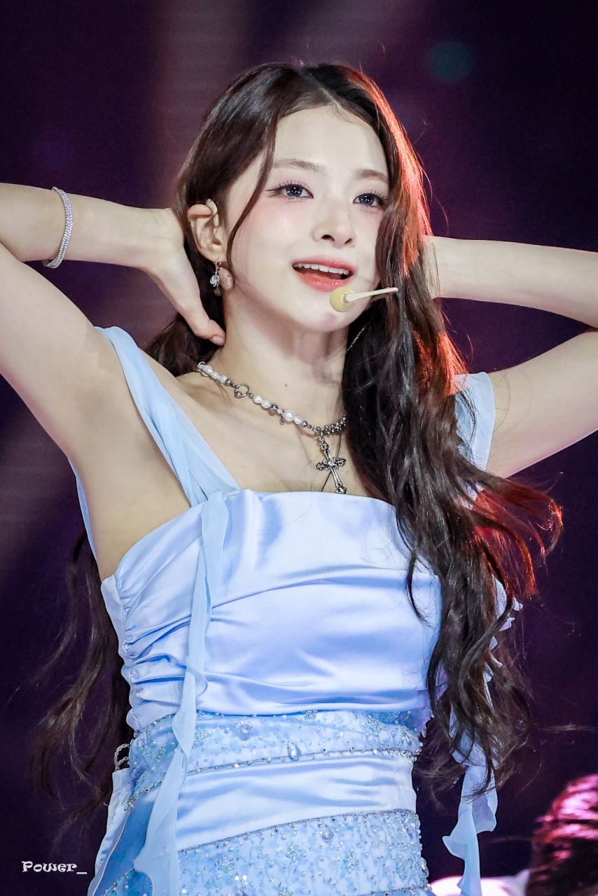 프로미스나인 이나경