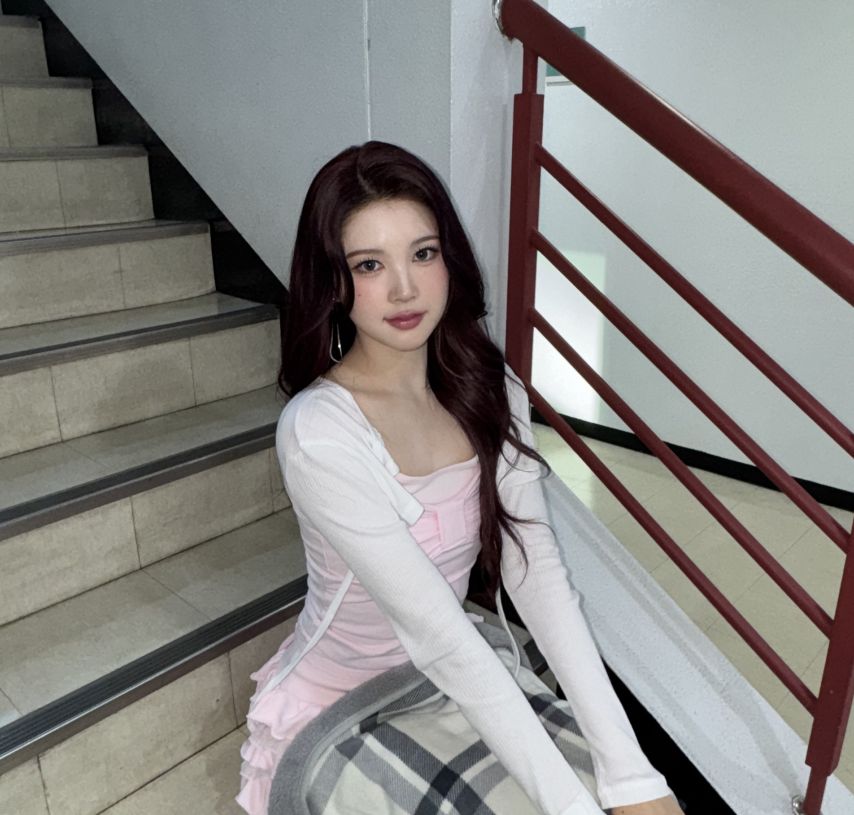 하츠투하츠 에이나