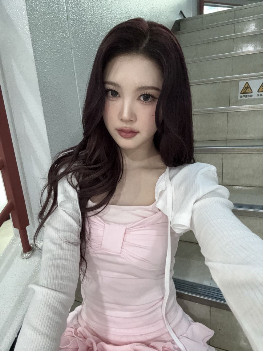 하츠투하츠 에이나