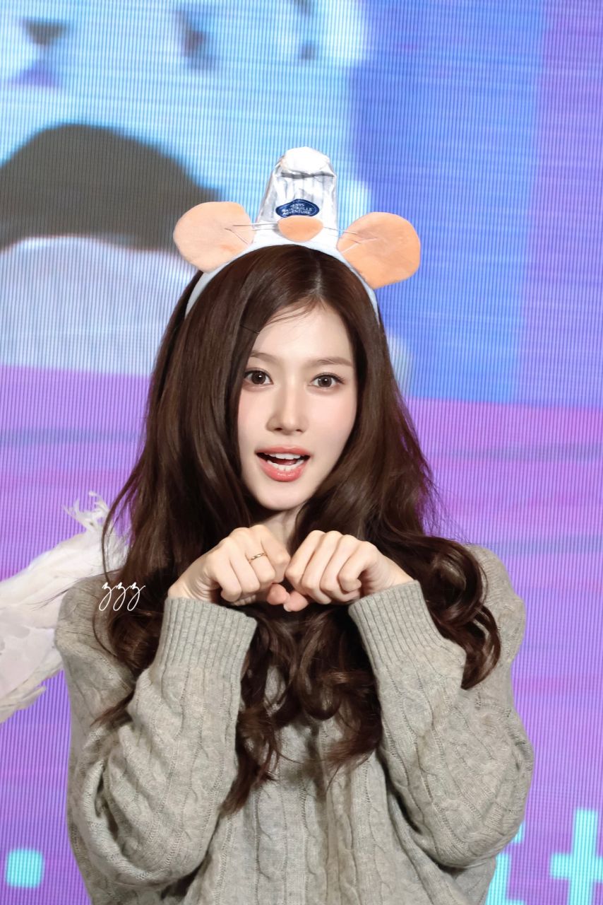 트와이스 사나