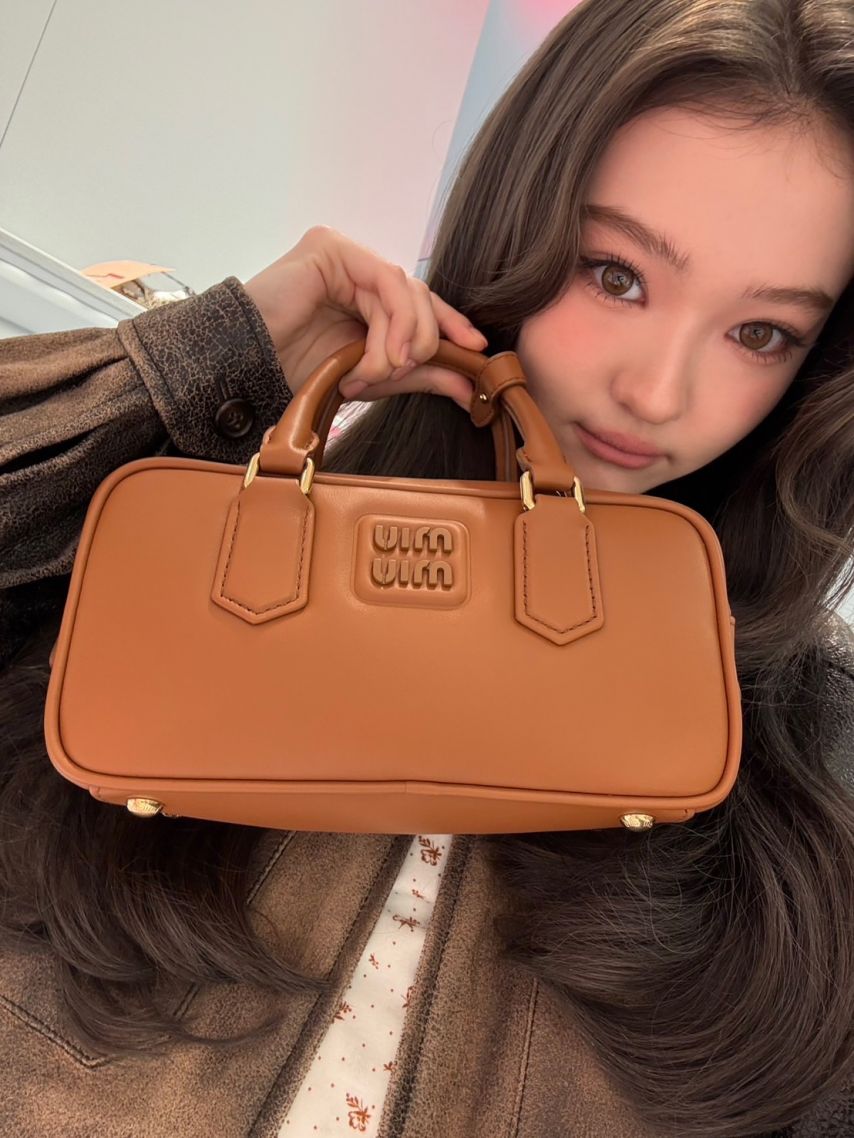 오늘자 미야오(MEOVV) 엘라 인스타그램 업데이트.JPG