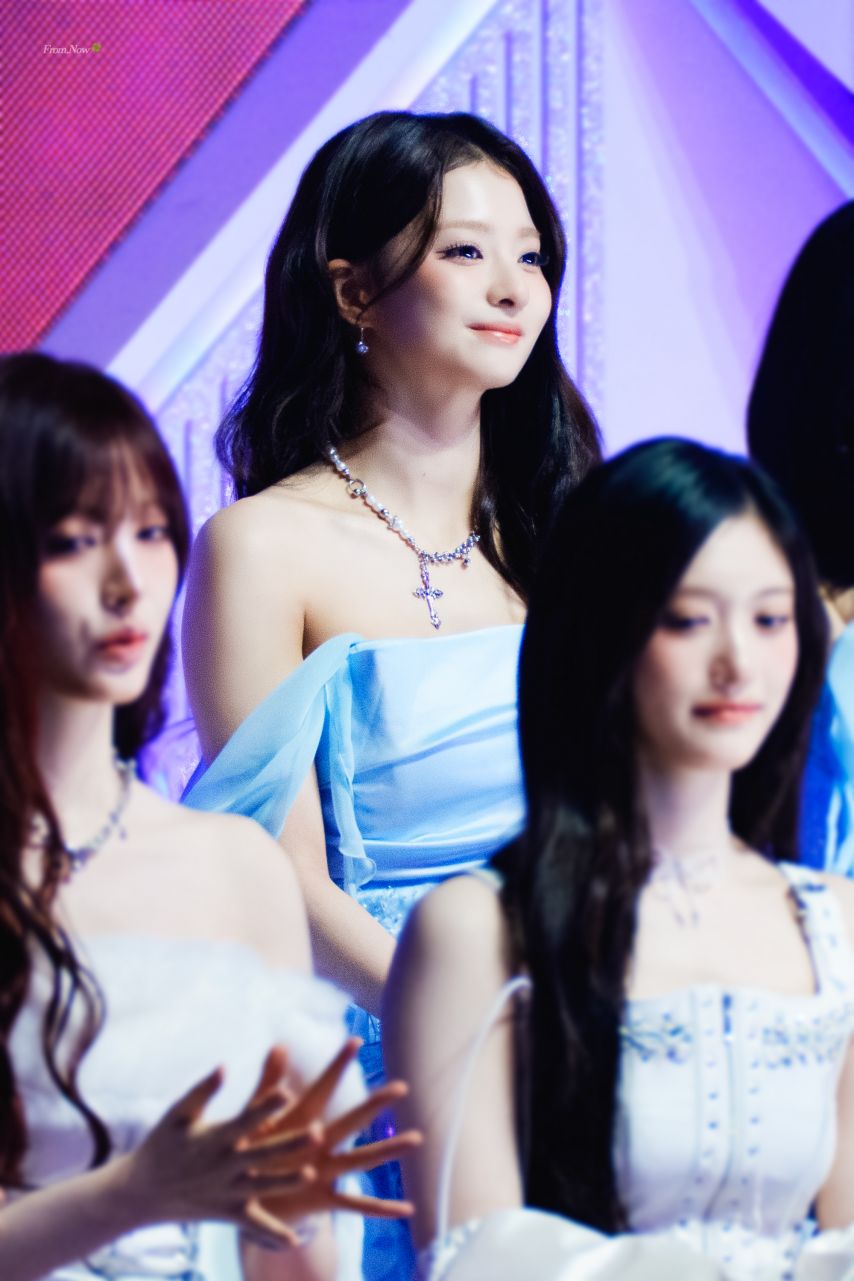 프로미스나인 이나경