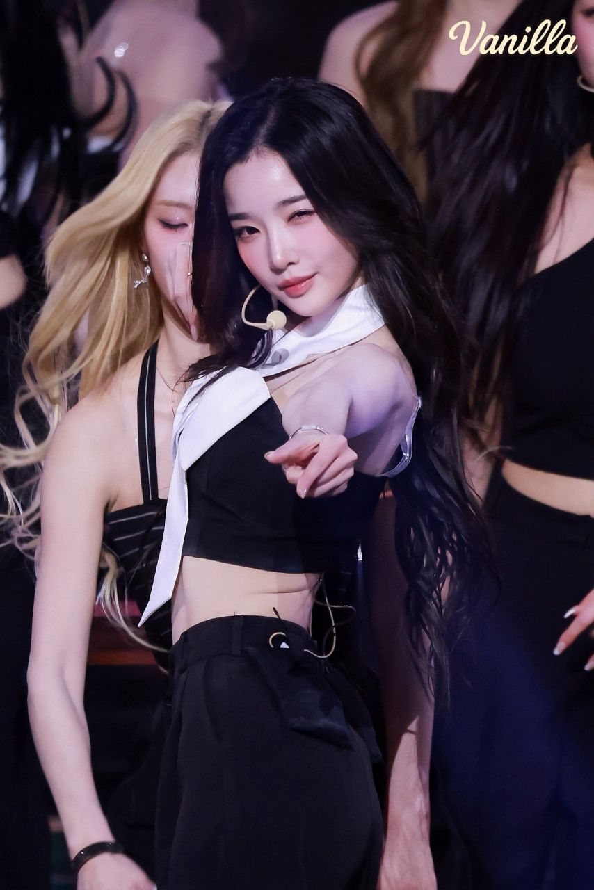 트리플에스 김채원 김유연