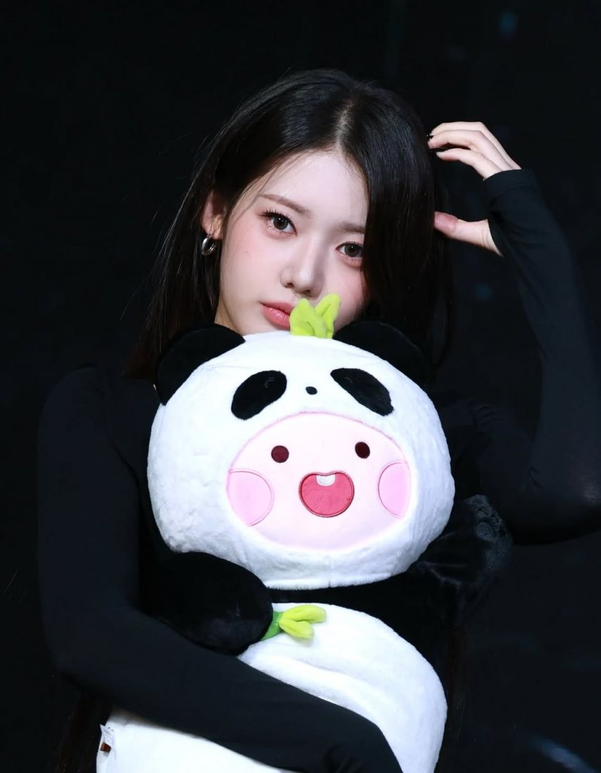 BABYMONSTER (베이비몬스터) 로라