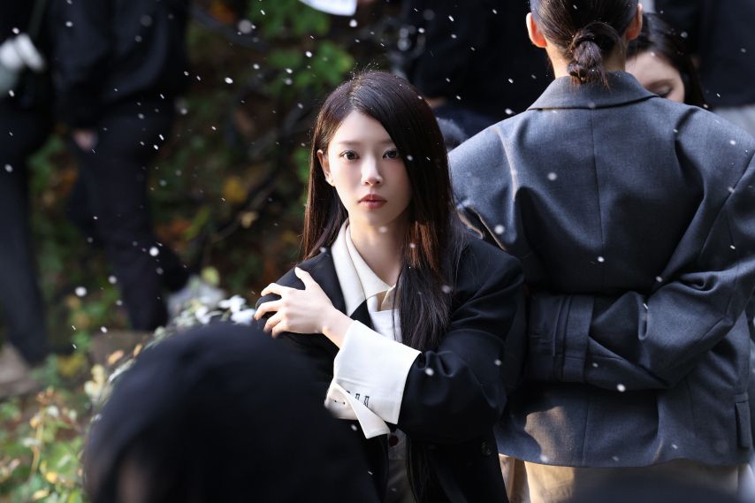 아일릿 ‘NOT CUTE ANYMORE’ MV Shoot