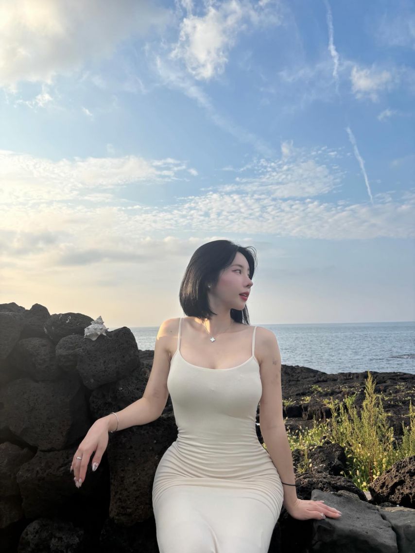 김우유 볼륨감 넘치는 미시룩