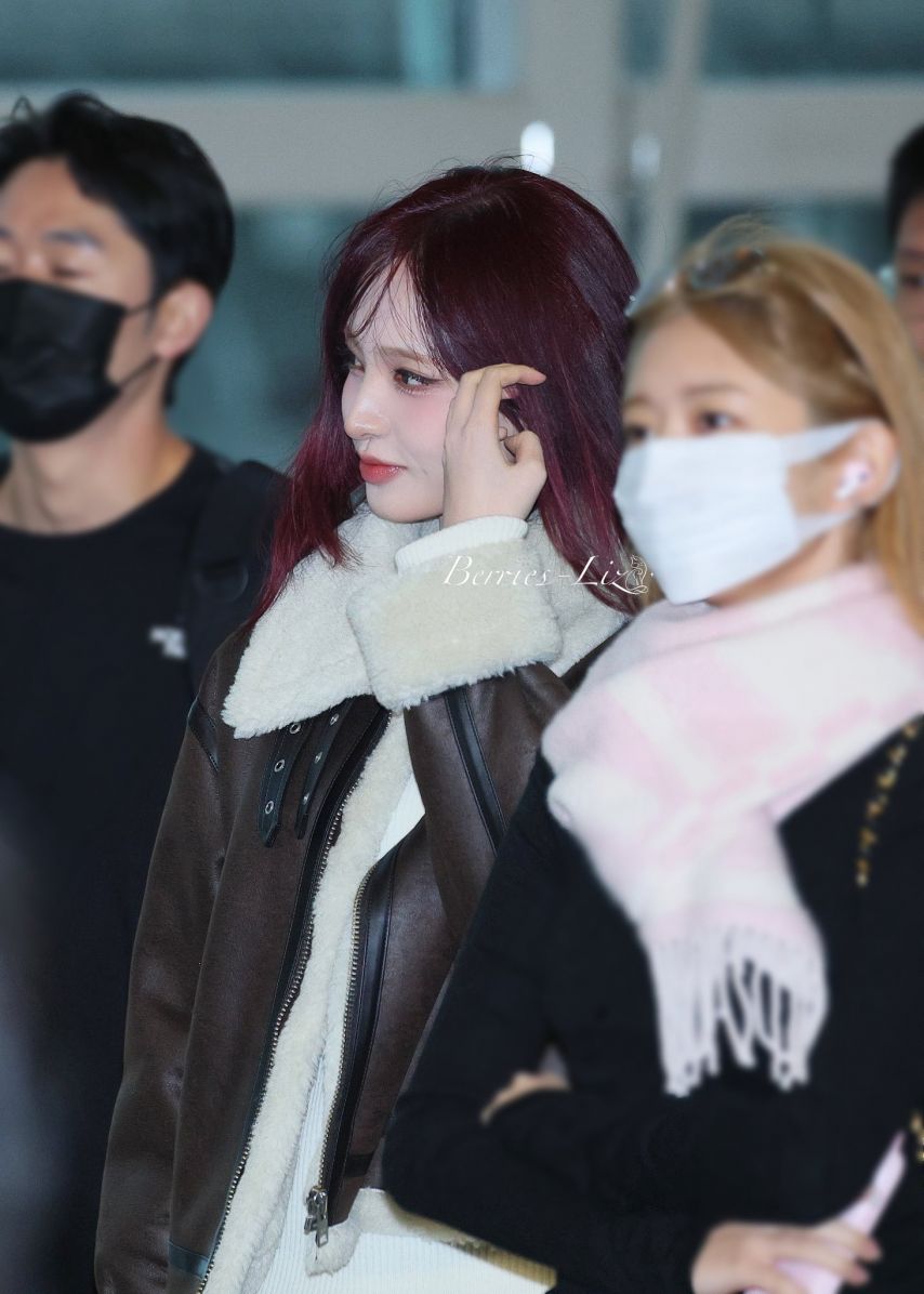 장원영 리즈 (아이브) 출국