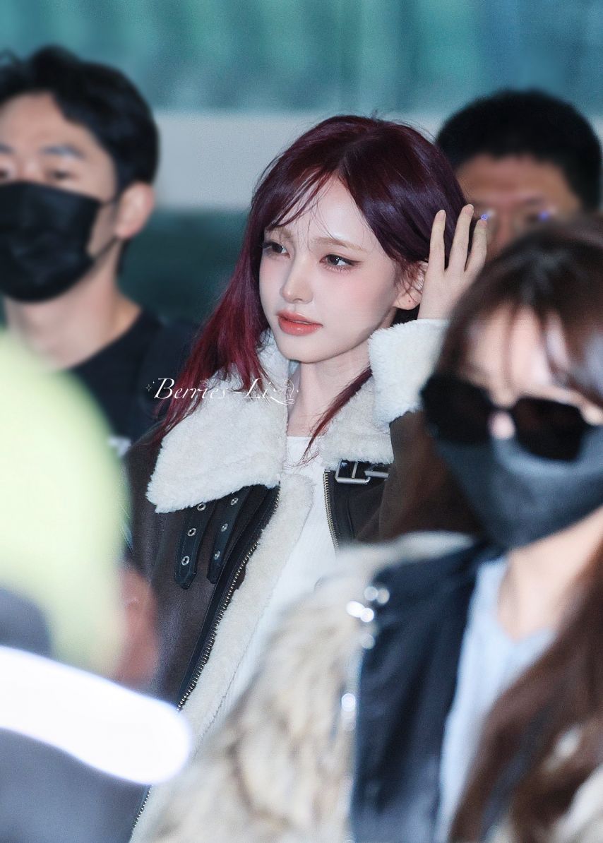 장원영 리즈 (아이브) 출국