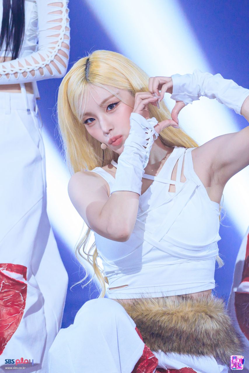 ITZY 인기가요 현장포토
