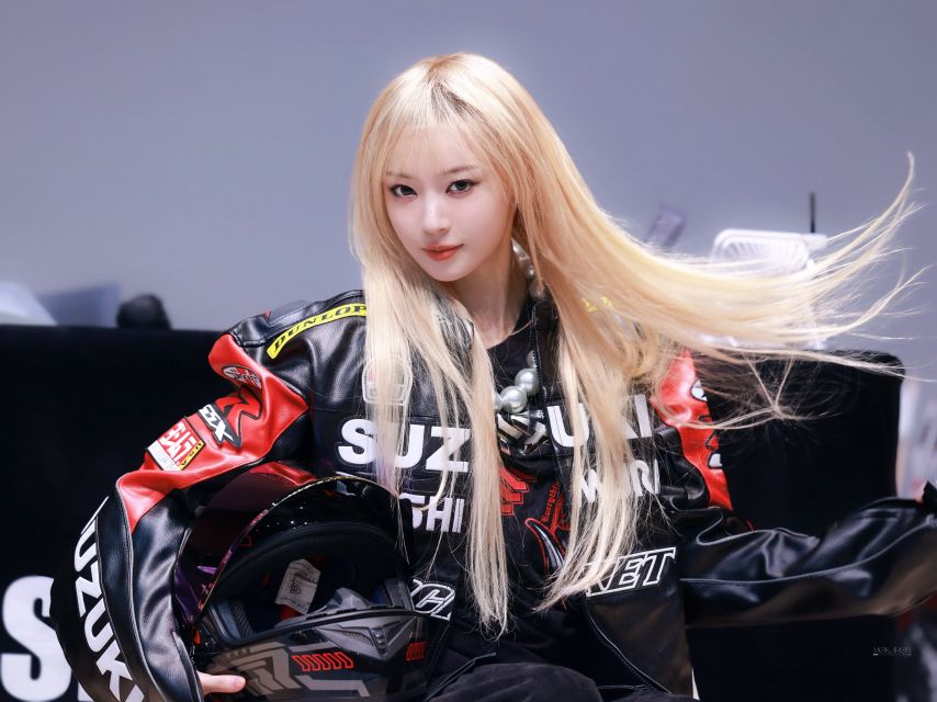 금발로 변신한 아일릿 모카