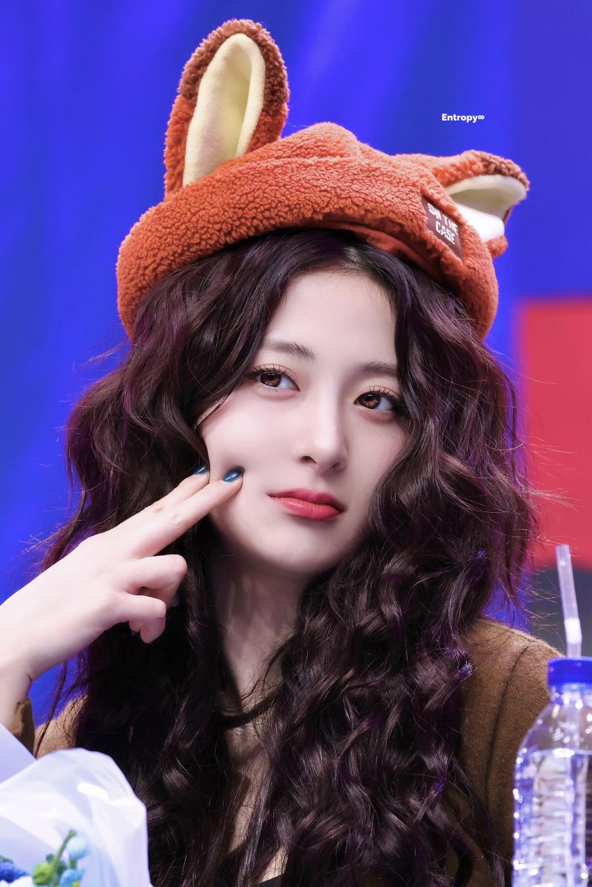 르세라핌 허윤진