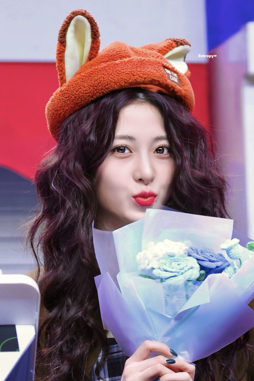르세라핌 허윤진