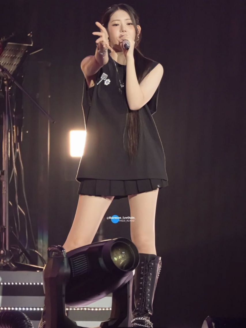 BABYMONSTER (베이비몬스터) 로라