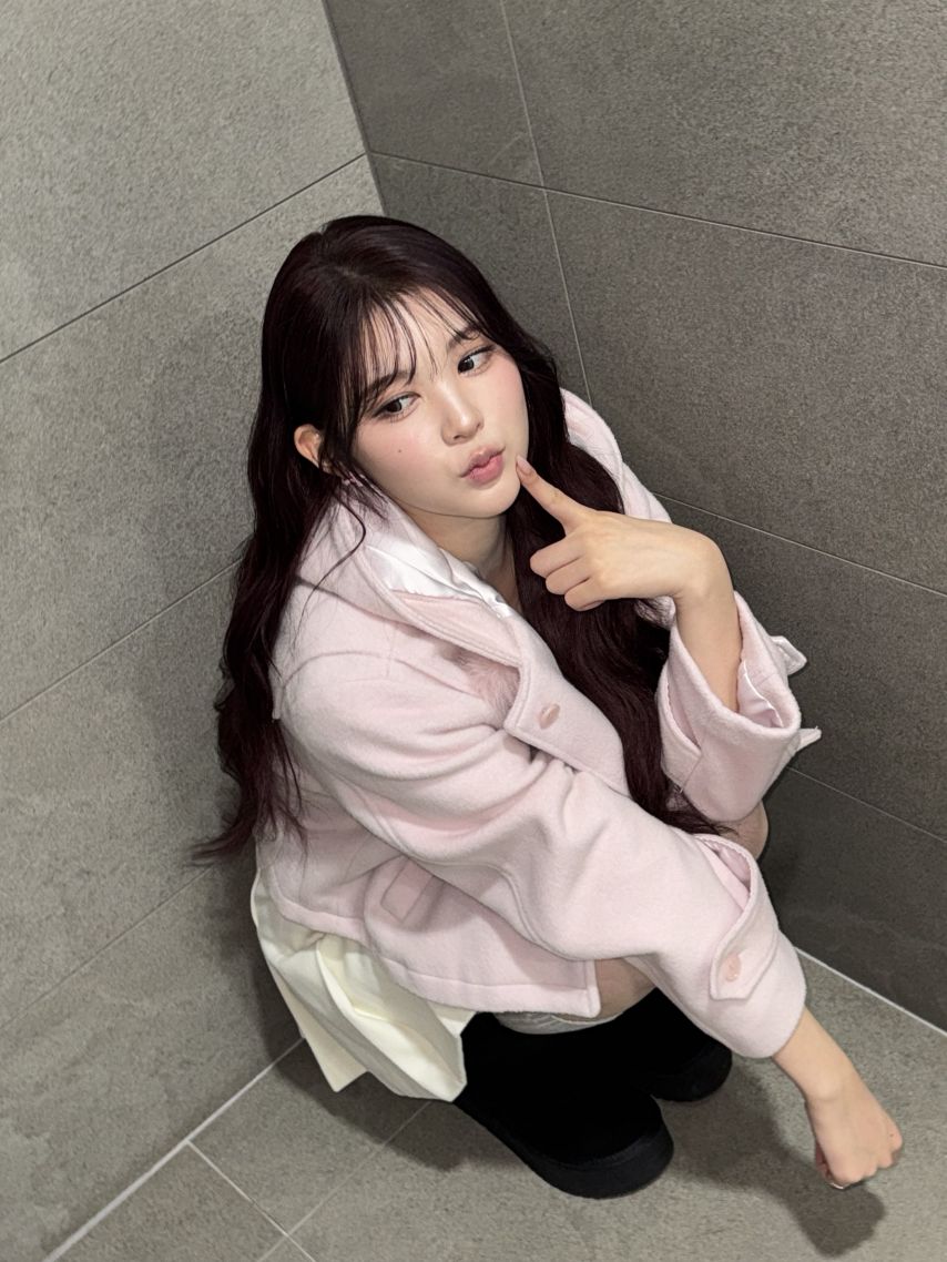 하츠투하츠 에이나