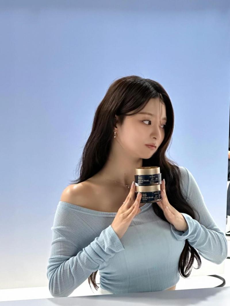 프로미스나인 이나경