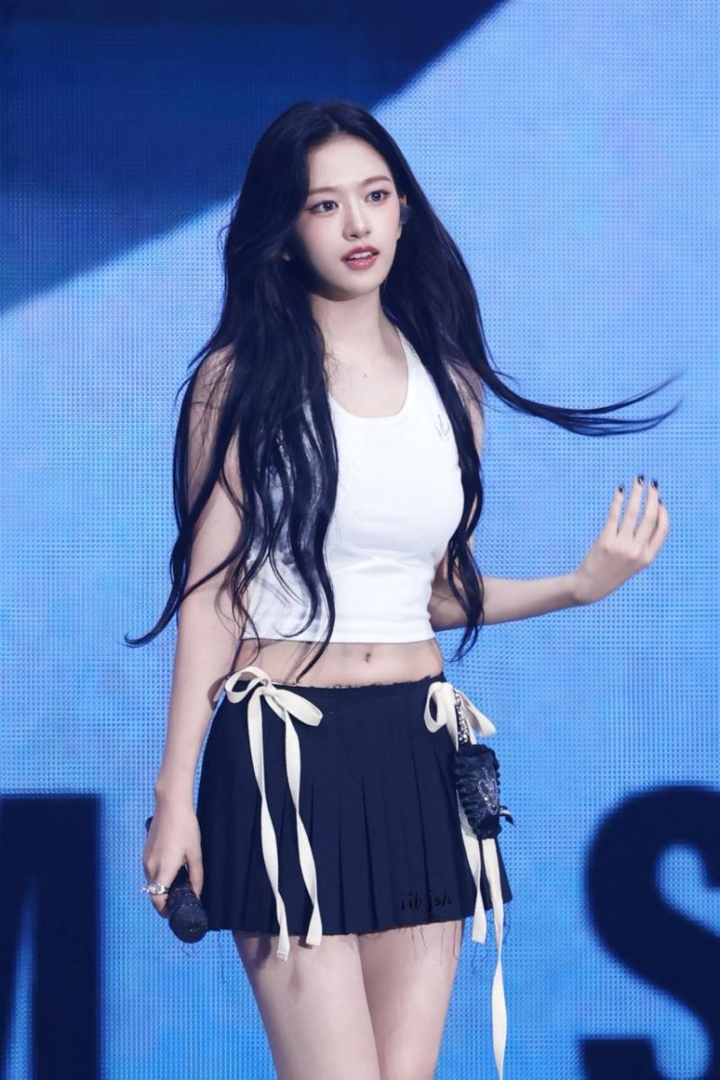 아이브 안유진