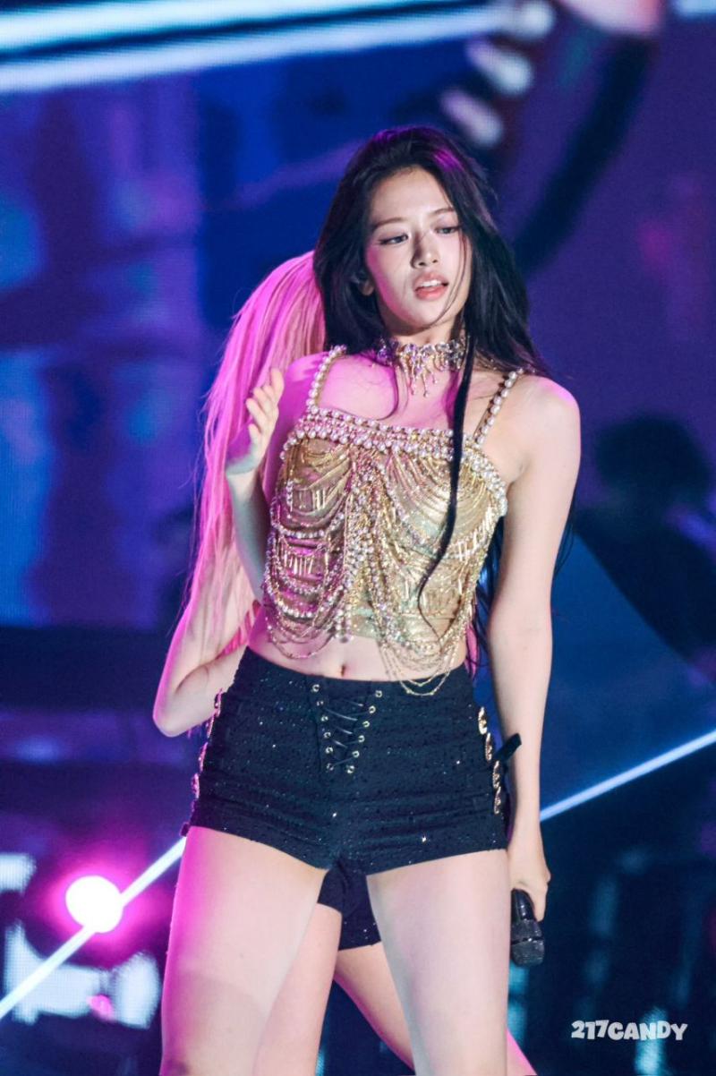 아이브 안유진