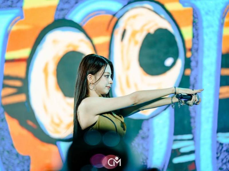 프로미스나인 이나경